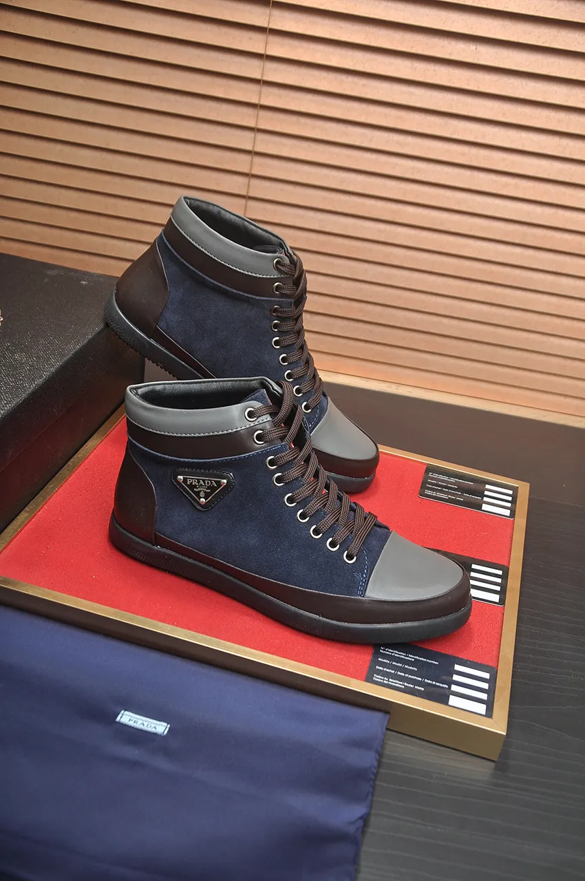Men's shoes💰480💶【Prada】Trendy brand💞Mainly promote popular models, avant-garde and versatile fashionable men's shoes private version molding, 1:1 replica with glue splicing... Stylish and simple, original imported cowhide foot pads; the atmosphere and personality are more fashionable, eye-catching and pursuing class. It will subvert the old idea and be a must-have for fashionistas who want to spend time with you! Must keep it! High and comfortable but low, high-end quality workmanship. Code number: 38-45 (45 customized)